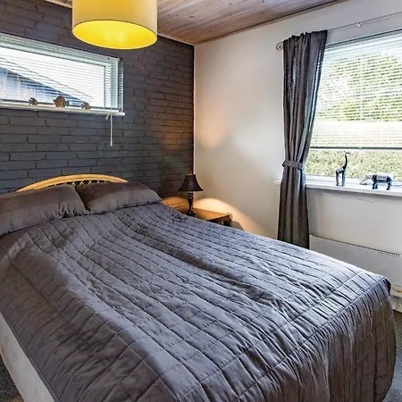 Three-bedroom Holiday In Holiday home *