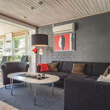 Three-bedroom Holiday In Slagelse