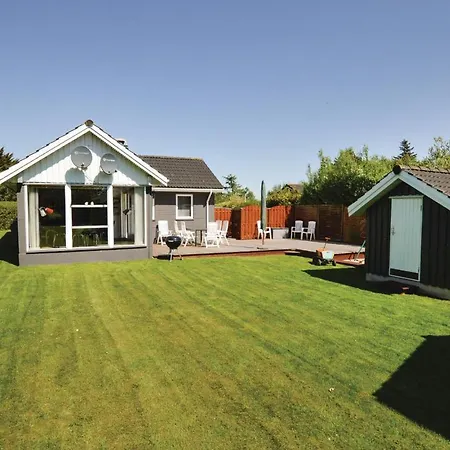 Three-bedroom Holiday In