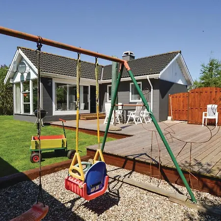 Three-bedroom Holiday In