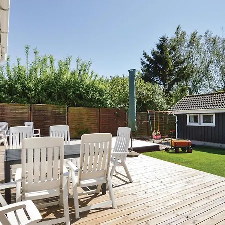 Holiday home Three-bedroom Holiday In Slagelse